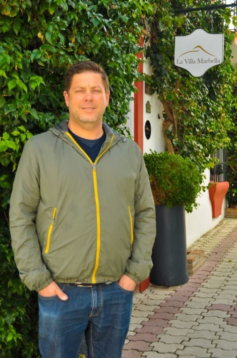 Benjamin, Reception at La Villa Marbella, standing at the entrance
