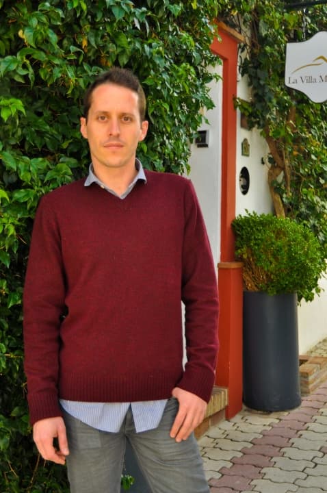 Juan Luis Mena, Reception at La Villa Marbella, standing at the entrance